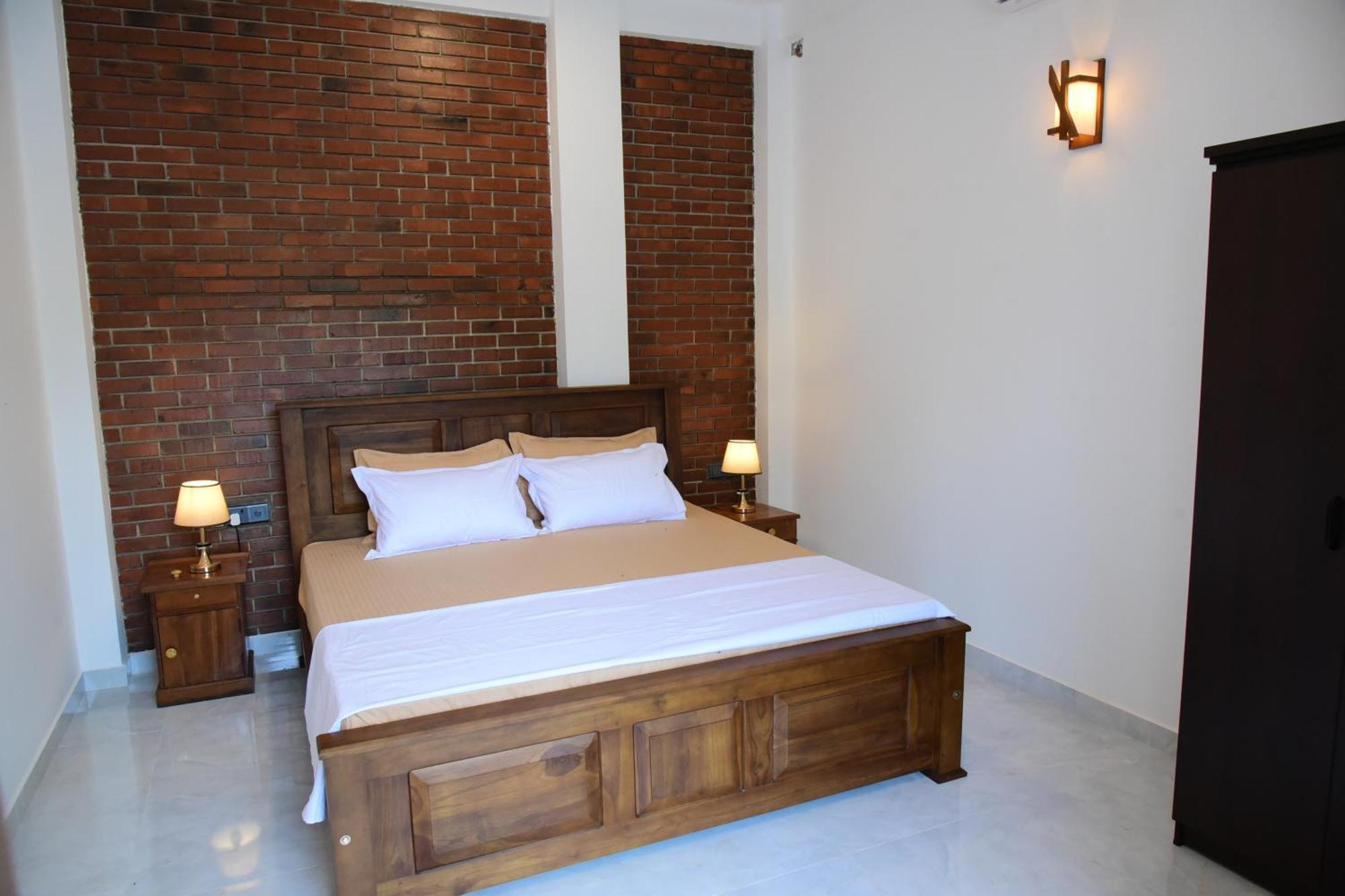 Ocean Ripples Hotel Hikkaduwa Kültér fotó